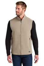 Load image into Gallery viewer, OGIO Kinetic Soft Shell Vest
