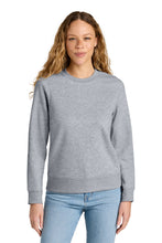 Load image into Gallery viewer, District Women&#39;s VIT Fleece Crew
